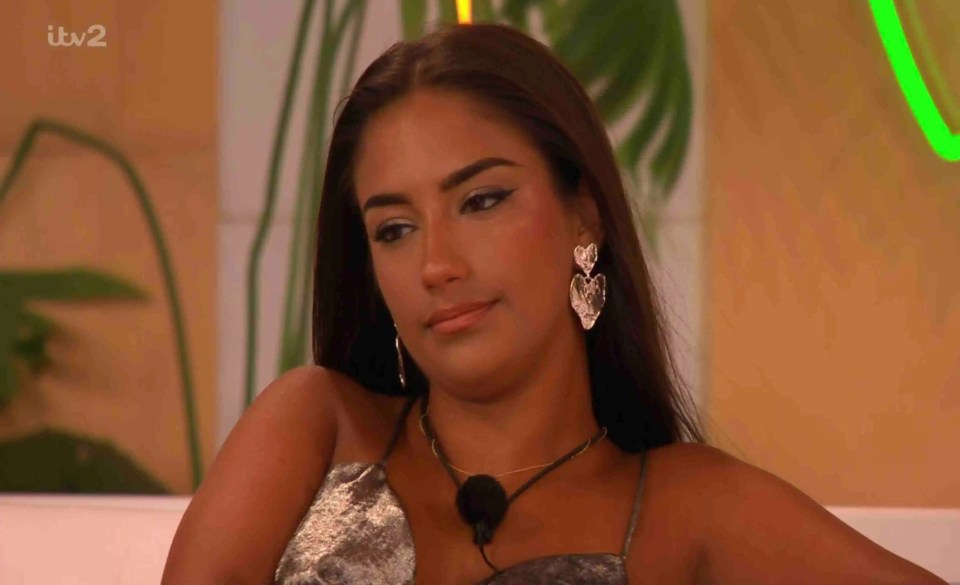 Shakira from Love Island.