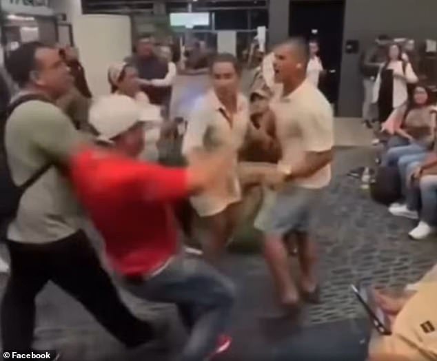 Several passengers came to the defense of a woman after she was slapped by Héctor Santacruz (right)