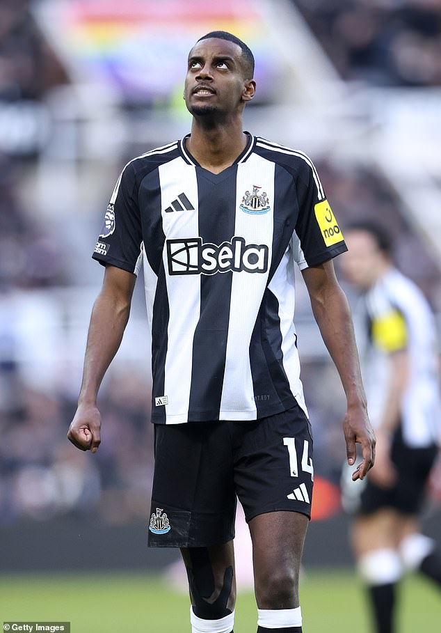 Alexander Isak has been undergoing individual training at Real Sociedad as he continues to recover from injury