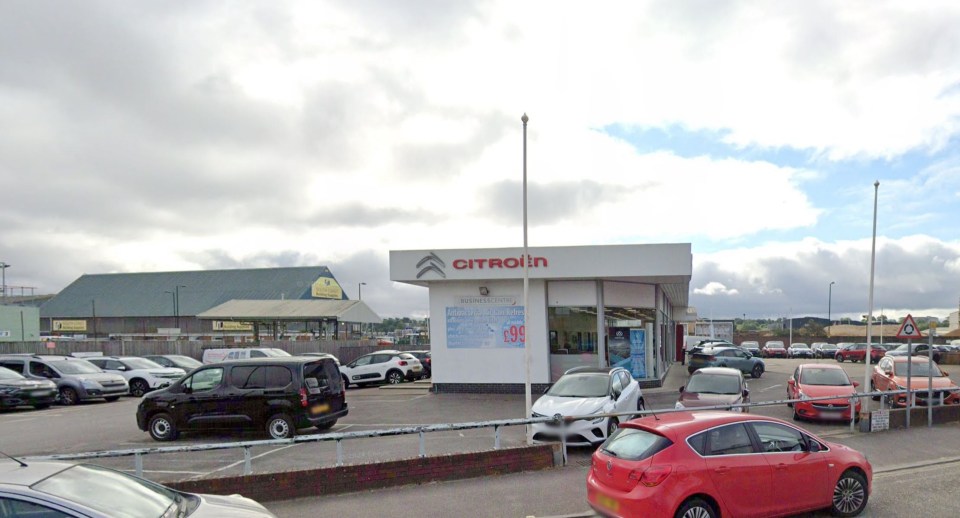 Citroen dealership on Britannia Rd.