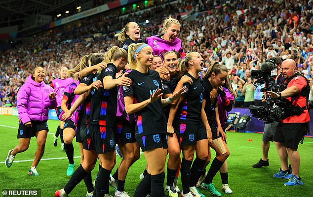 Chloe Kelly scored a dramatic winner to send England into the European Championship final