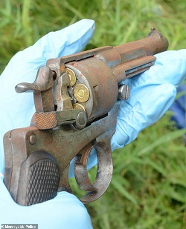 Kelly's DNA was recovered from this loaded St Etienne revolver (pictured) that was linked to organised crime