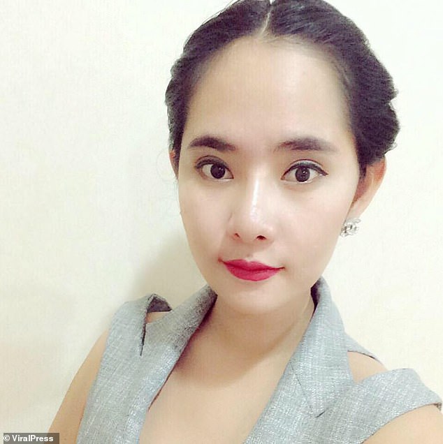 Emsawat admitted that after resettling in Bangkok she also started having an affair with the Chief Monk of Phitsanulok, a city in the centre of the country