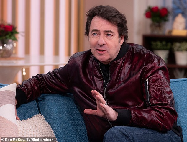 Jonathan Ross has taken a swipe at actor Tom Cruise 's changing appearance, after the actor sparked a flurry of speculation with his smooth visage