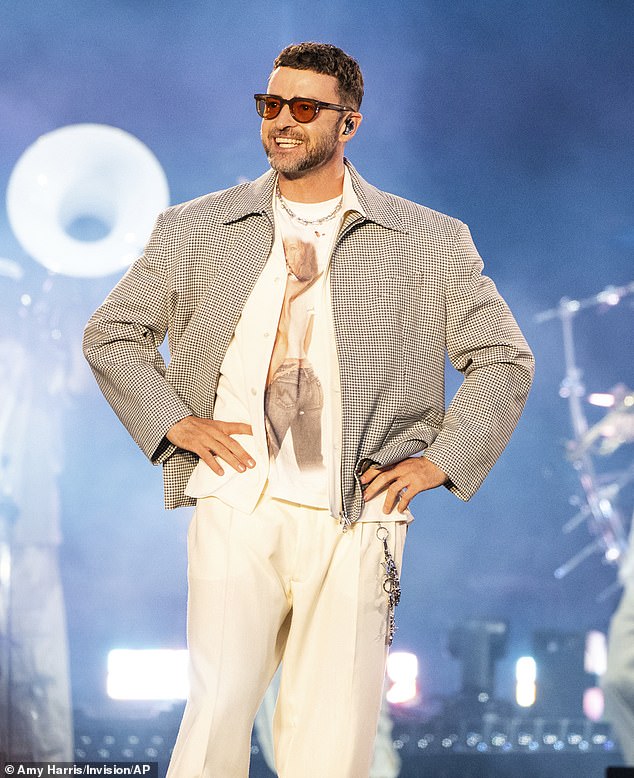 Their outing comes after Justin proudly showed off his wife by wearing a custom T-shirt with her on the front during his recent stage performance