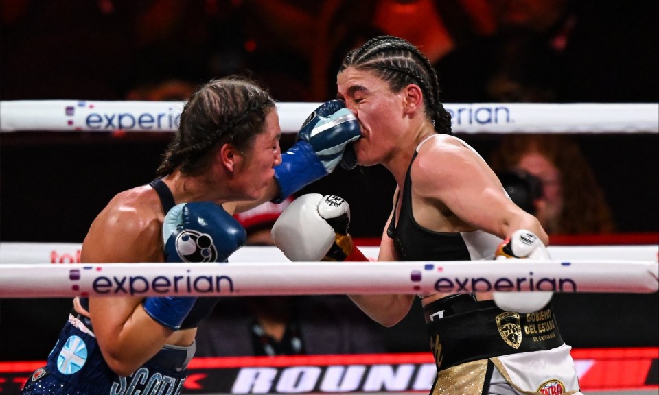 11 July 2025; Ellie Scotney, left, and Yamileth Mercado during their IBF, WBC and WBO super bantamweight unification fight at Madison Square Garden in New York, USA. Photo by Stephen McCarthy/Sportsfile