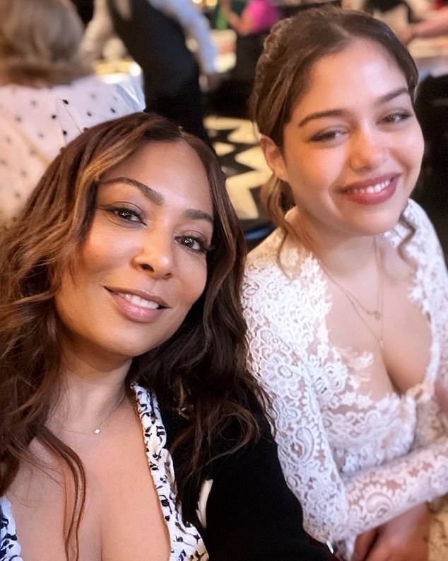 It's Deia Pizzey, the daughter of Lisa I'Anson, 60, who shares the youngster and son Dylan with record producer husband Amos Pizzey