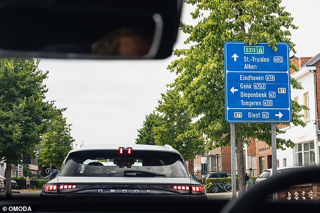 I didn't have as much opportunity as I would have liked to probably put it through its performance paces due to the nature of the range test, but the moments of speed I did see showed that its 449 PS gives you all the power you need