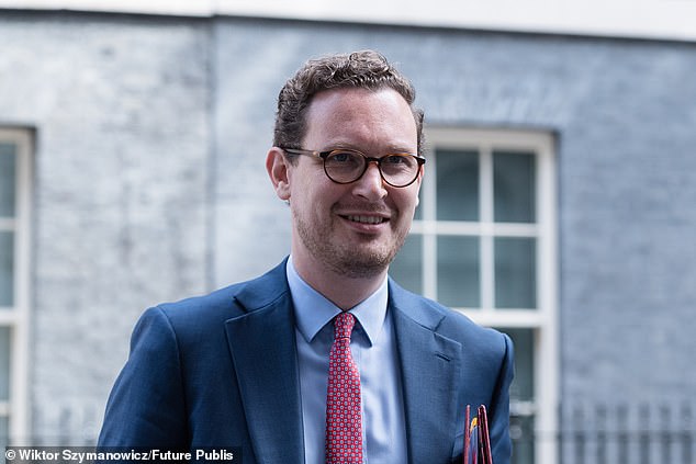 Darren Jones, Treasury chief secretary, is one of life’s assistant hotel managers