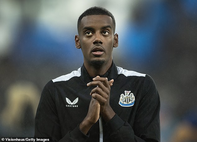 Alexander Isak has been told he can earn a staggering £600,000 a week net if he signs for Al Hilal instead of Liverpool