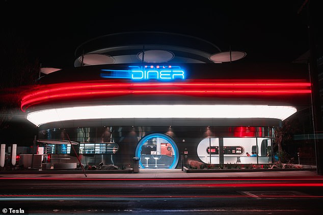 It opened last week to huge fanfare. But Elon Musk 's new Tesla Diner already appears to experiencing issues with the quality of its food