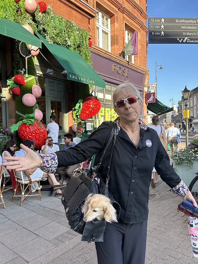Tennis legend Martina Navratilova has told of being turned away from the Ivy restaurant in Wimbledon due to her dog