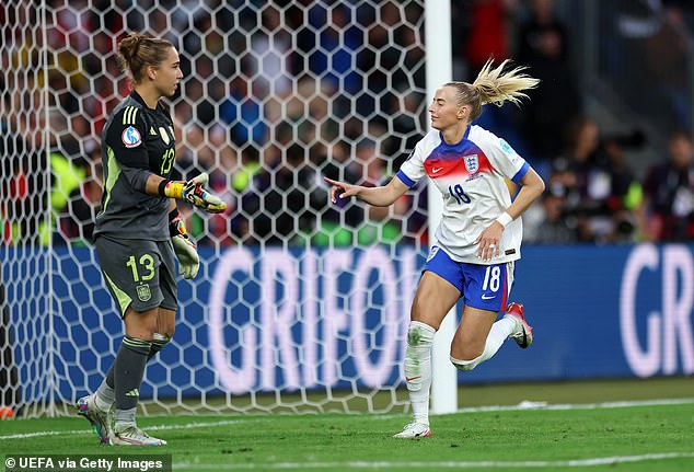 Chloe Kelly scored the fifth and final penalty to give England a 3-1 shoot-out win over Spain