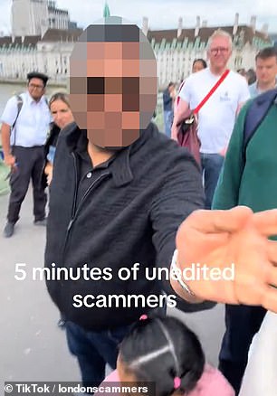 Scammers on Westminster Bridge spat at a TikToker who filmed them fleecing tourists
