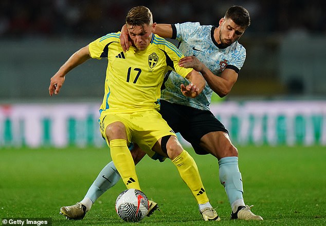 The Sweden international had his heart set on a move to join Sporting Lisbon after leaving Coventry