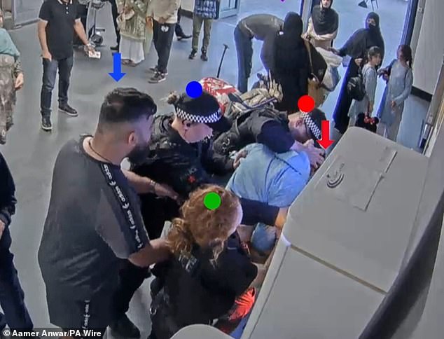 PC Ward (green dot) and Amaaz (red arrow), PC Cook (blue dot), PC Marsden (red dot) and Muhammad Amaad (blue arrow) during the incident last July