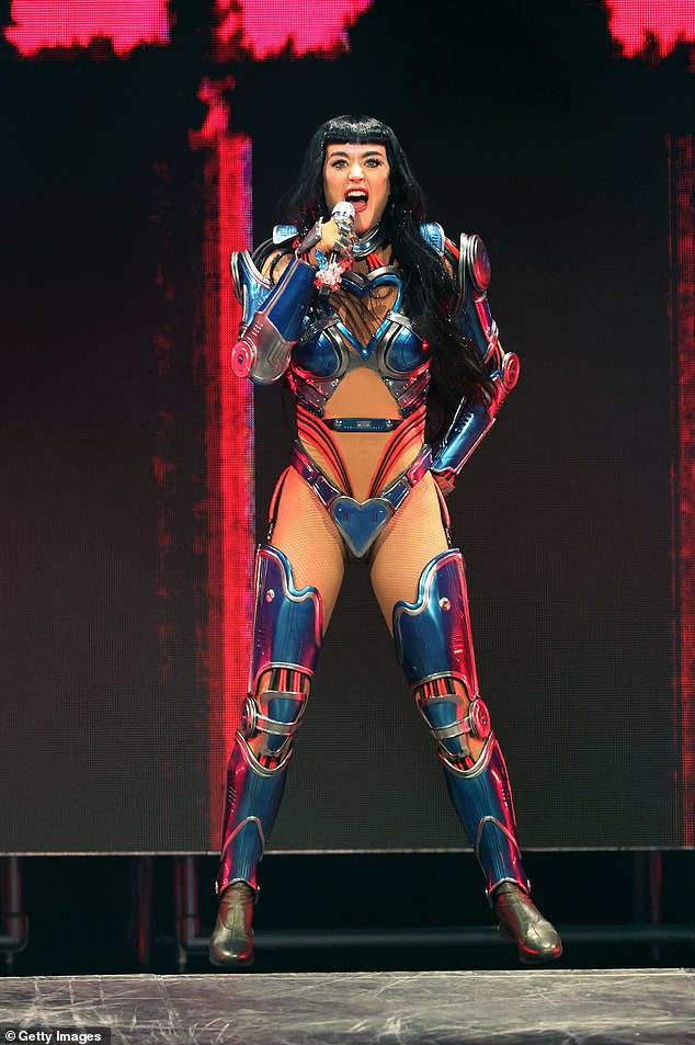 Several experts agree that despite their seemingly different careers, entertainers and politicians often have more in common than people assume; seen in 2025