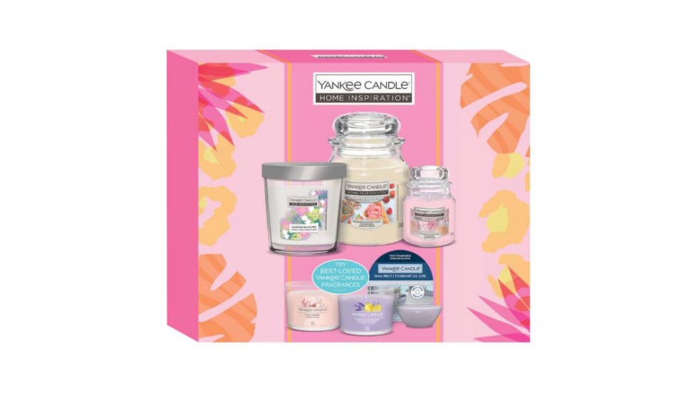 Great for Xmas pressies Tesco fans say after spotting half-price Yankee Candle bundles with 6 full-sized items in it,</p>
<p>Yankee Mega Buy Giftset SS25