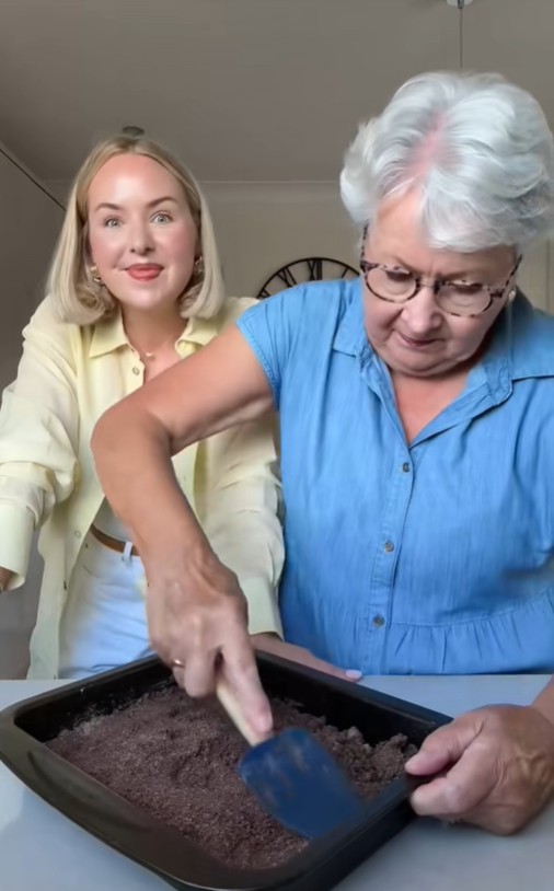My mum was a dinner lady - heres her recipe for a childhood classic, , https://www.tiktok.com/@kate_keo/video/7532179827705531670, , NO PERMISSION
