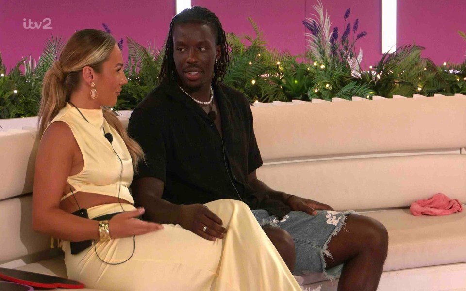 Screenshot of Meg and Dejon from Love Island.