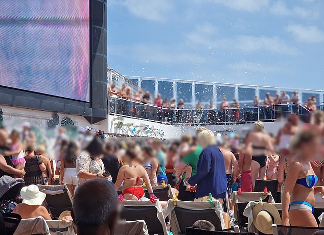 The family disembarked in Valencia, five days before the end of the trip, after experiencing constant waves of rowdy drunk youths, persistent swearing and yobbish behaviour
