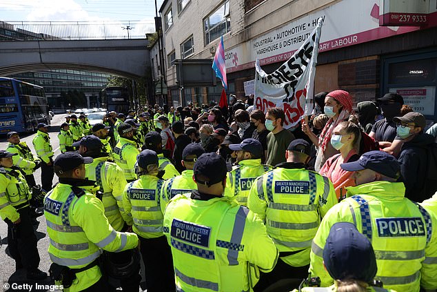 MANCHESTER: Hundreds gathered in Manchester city centre as far-right demonstrators confronted counter protesters