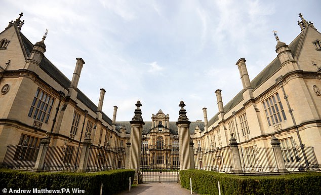 Emma, 35, who is reading for a DPhil ¿ Oxford¿s version of a PhD ¿ has added a touch of character to her new abode