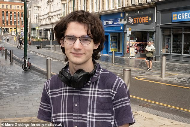 Tesni Howells, 18, feels the lack of local investment and independent businesses in the area was a cause behind the decline of the high street