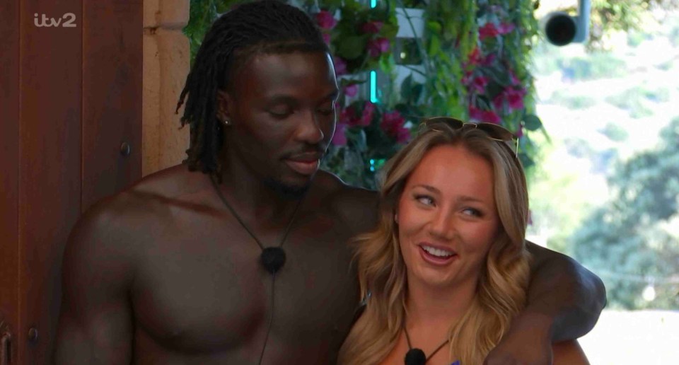 Meg and Dejon from Love Island being eliminated.