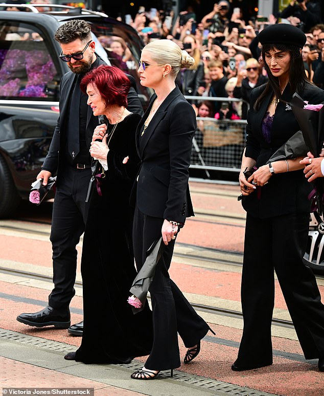 Aimee courageously put herself in the spotlight for her beloved father at his funeral procession last month as she joined her mother and siblings