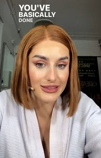 Amber Davies criticizing a theatregoer.