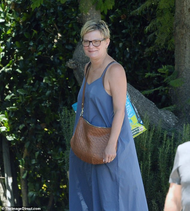 Her signature blonde hair was cut into a pixy cut as it was elegantly dishevelled