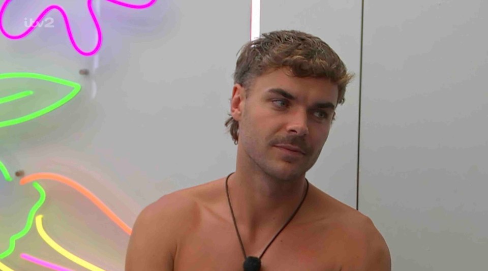 Still of Dejon from Love Island.