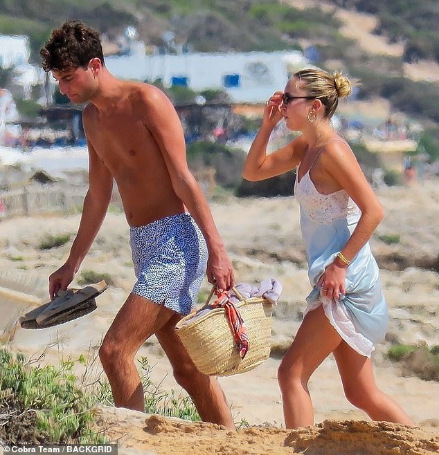 Later Lila and Yoni were spotted as they followed Kate up the beach