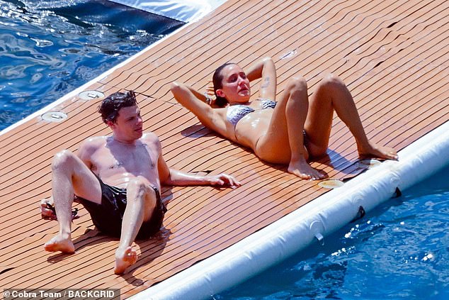 He settled into a long-term relationship with Los Angeles-based Jesse, 34, - who is Cher 's god-daughter - but broke off their relationship following a period of intense 'insecurity'
