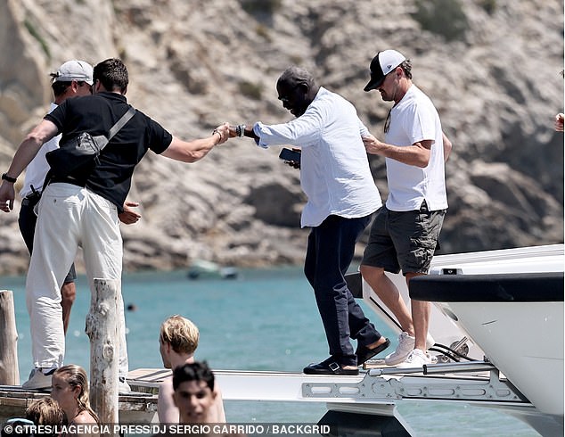 Leo was seen with Edward stepping onto the boat