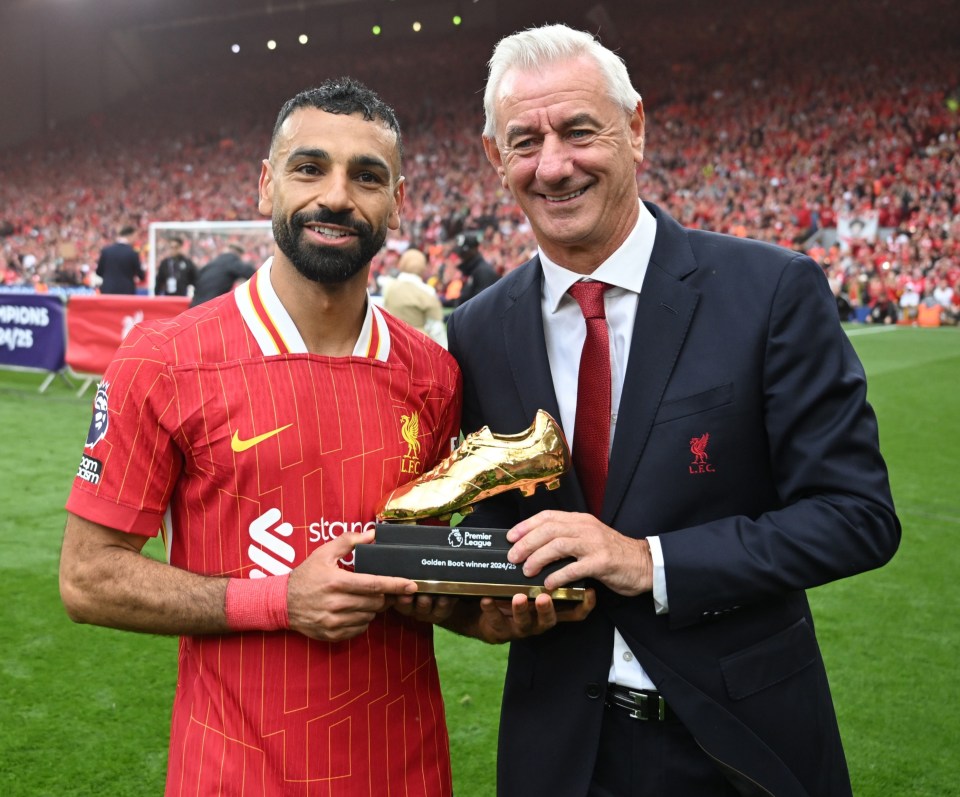 Mohamed Salah receives the Premier League Golden Boot award.