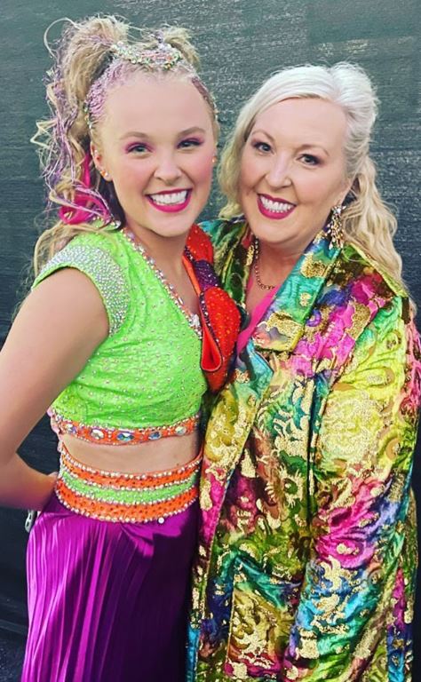 JoJo Siwa and her mother.