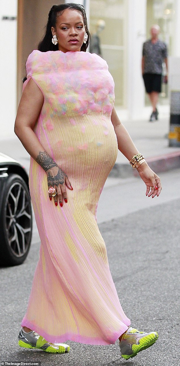 Let’s be reasonable. She’s Rihanna. She’s in California. And a maternity smock from M&S is not going to cut her mustard