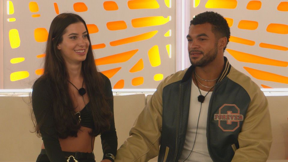 Yasmin Pettet and Jamie Allen from Love Island.