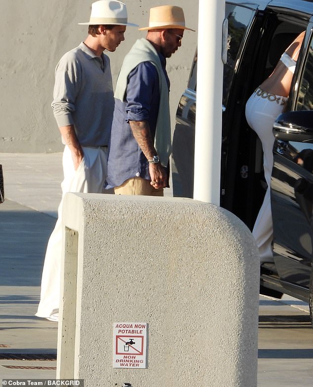 David, Victoria, Cruz and his girlfriend Jackie Apostel stepped off the vessel and head to Bloody Bay for a sunset dinner