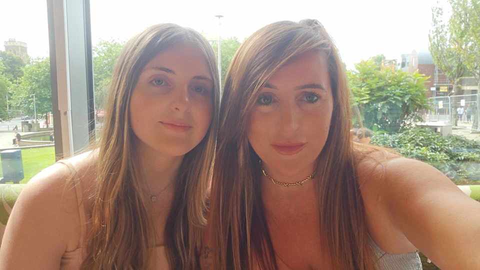 Photo of Tara Proffitt and her daughter.