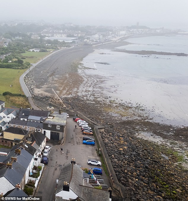 The low tide reveals the smorgasbord of different dangers lurking beneath the sea