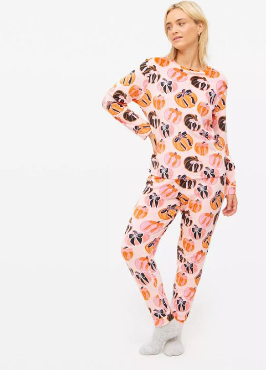 I need these cry shoppers after spotting gorgeous autumn pyjama line in Sainsburys, , , https://www.tiktok.com/@life.of.pops/video/7536251224719379734?_r=1&_t=ZN-8ymNNa695oE