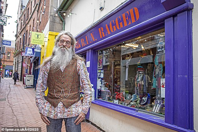 Last week, it was revealed that the defiant shopkeeper who was told by police to remove the shoplifting sign in case it caused offence was planning to put up an even bigger one