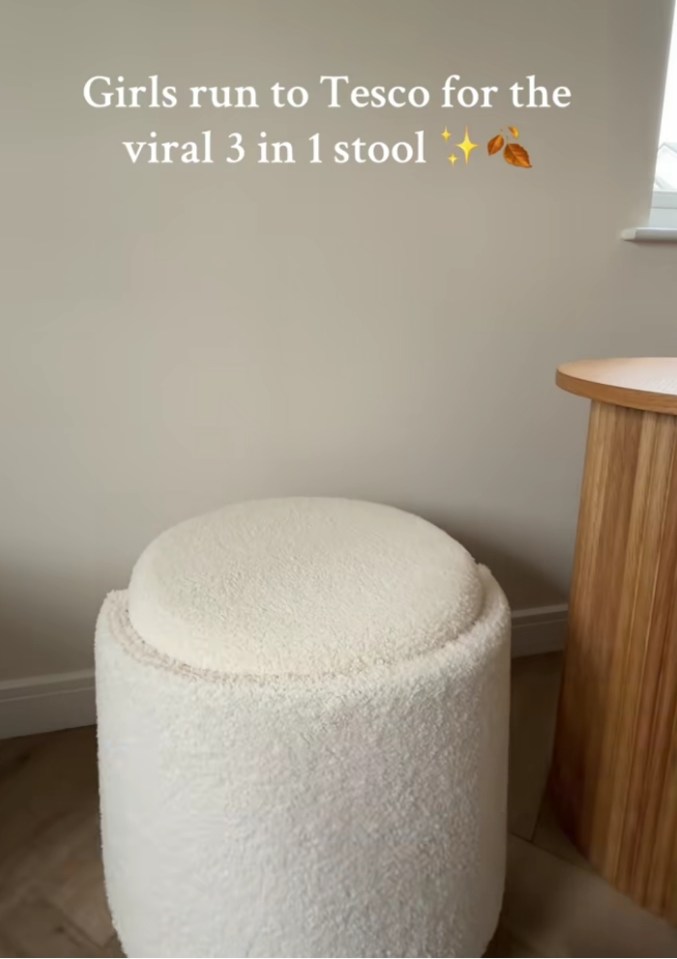 White 3-in-1 stool.