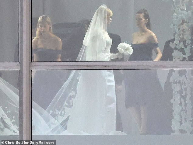 Nicola shunned a dress made by her fashion designer mother-in-law in favour of a Valentino gown ¿ which wasn¿t well received in 2022 (pictured)