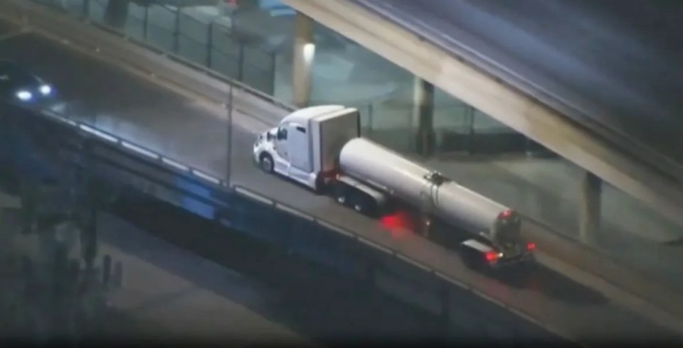 Overhead view of a semi-truck traveling at 27 mph on I-10 W & Exit 15A in downtown LA.