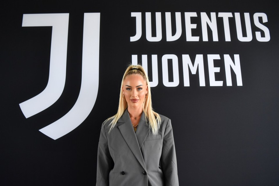 VINOVO, ITALY - JULY 06: New signing Alisha Lehmann poses at Juventus Center Vinovo on July 6, 2024 in Vinovo, Italy. (Photo by Valerio Pennicino - Juventus FC/Juventus FC via Getty Images)