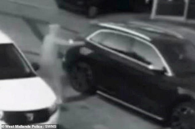 Jammed: CCTV footage of the moment Betro¿s gun failed to fire when carrying out the 'hit'
